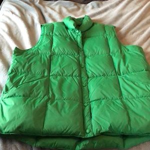 Lands End Women’s Plus size 2x green down vest
